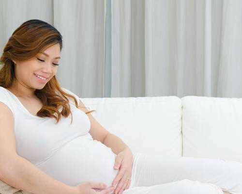 怀孕初期白带症状_怀孕初期白带褐色、发黄、有血丝-三代助孕公司